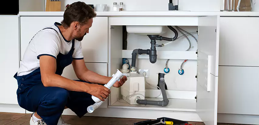Plumbers for Frozen Pipes in McDonough